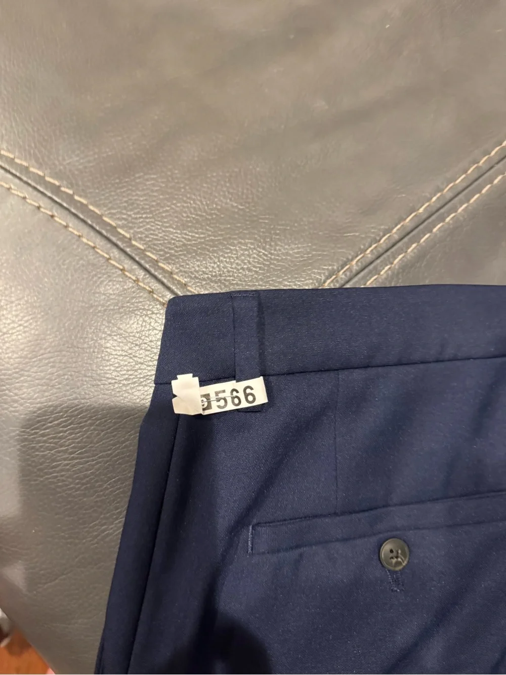 Haggar Men's Navy Flat-Front Dress Pants Size 36/30